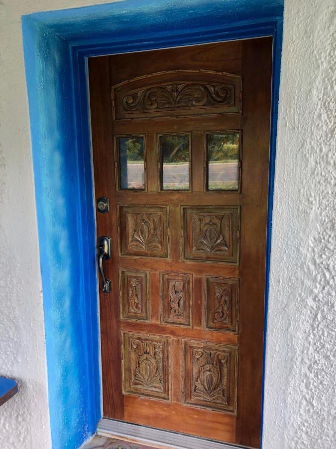 לינה וארוחת בוקר אלפיין El Viejo Adobe - Across From Sul Ross Campus מראה חיצוני תמונה